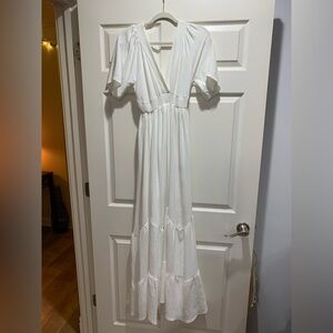 White V-Neck Tiered Maxi Dress with Short Puff Sleeves